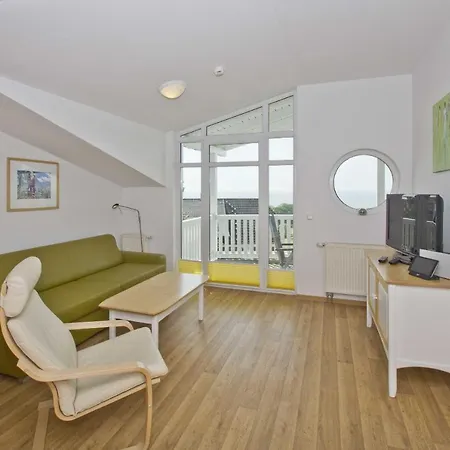 Mit Meerblick Und Balkon, Gratis Nutzung Vom Ahoi Erlebnisbad Und Sauna In Sellin - Meeresblick 17 Apartment *