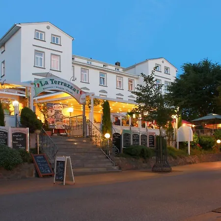 Meeresblick 17: Oceanview Retreat With Balcony And Access Apartment Goehren (Ruegen)